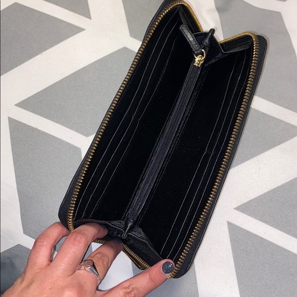 Michael Kors long wallet (black) - Picture 2 of 2
